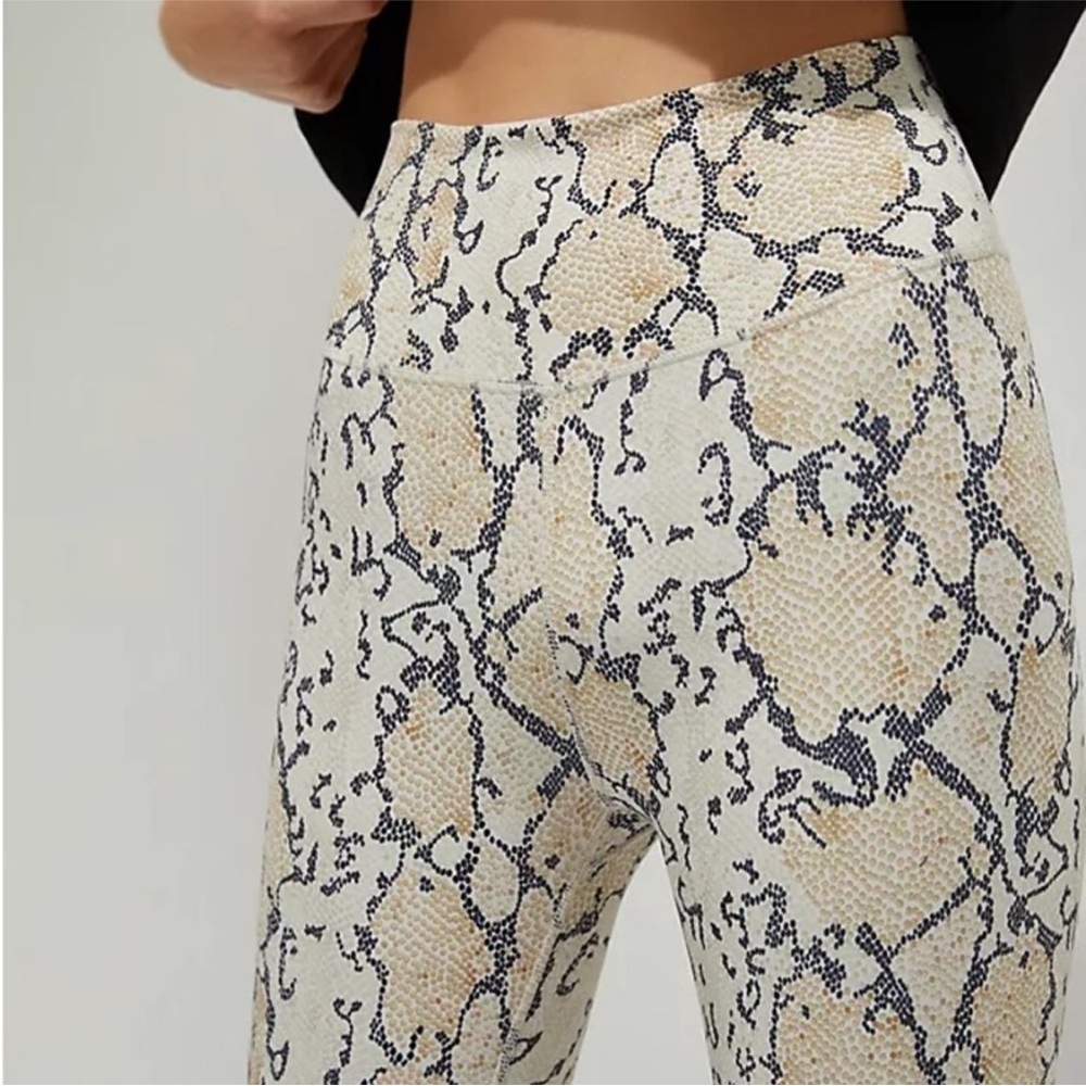 Allfenix Anthropologie Snakeskin Leggings